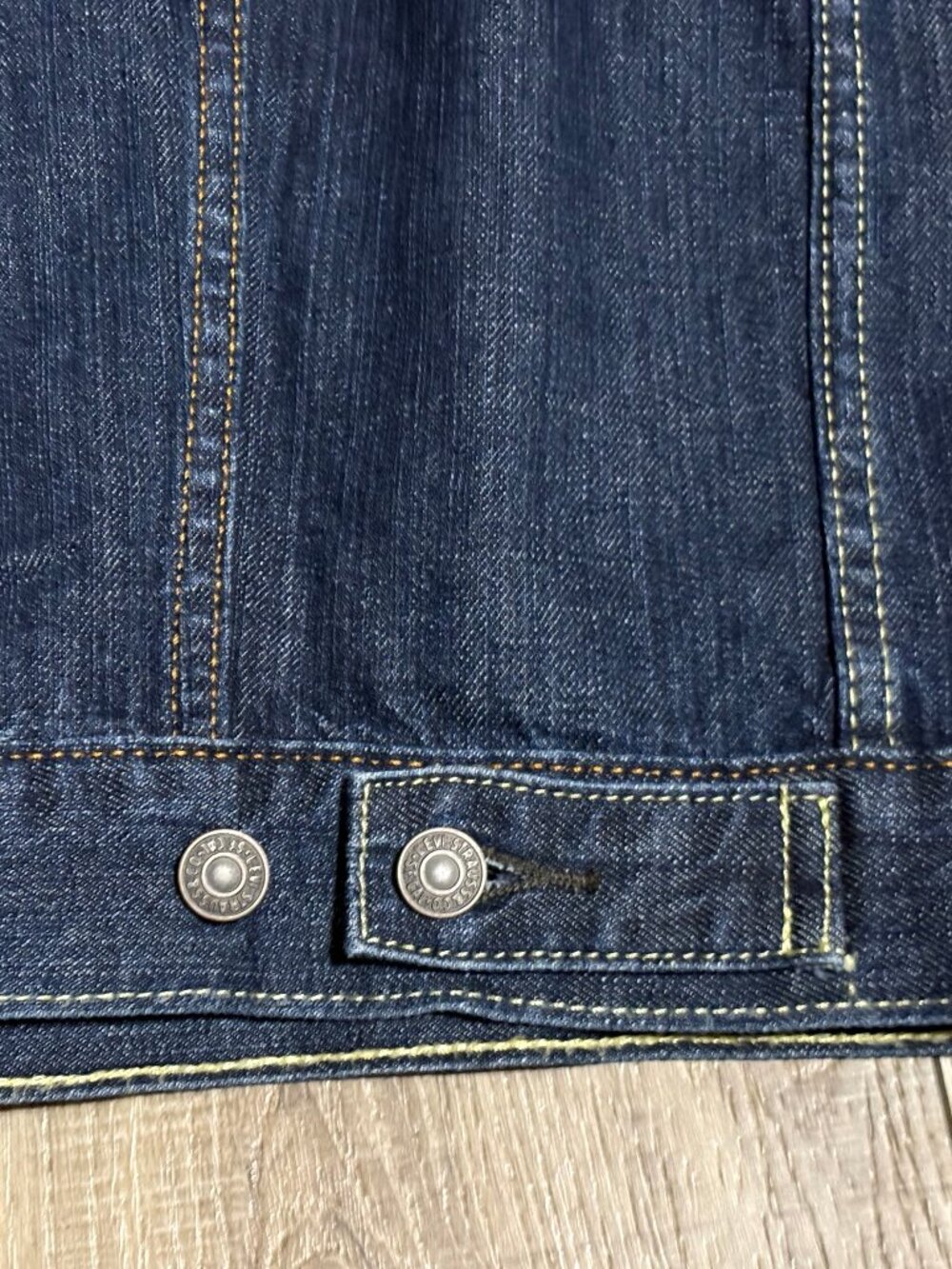 LEVI'S Trucker Jacket Men's Medium Dark Wash - Picture 5 of 12